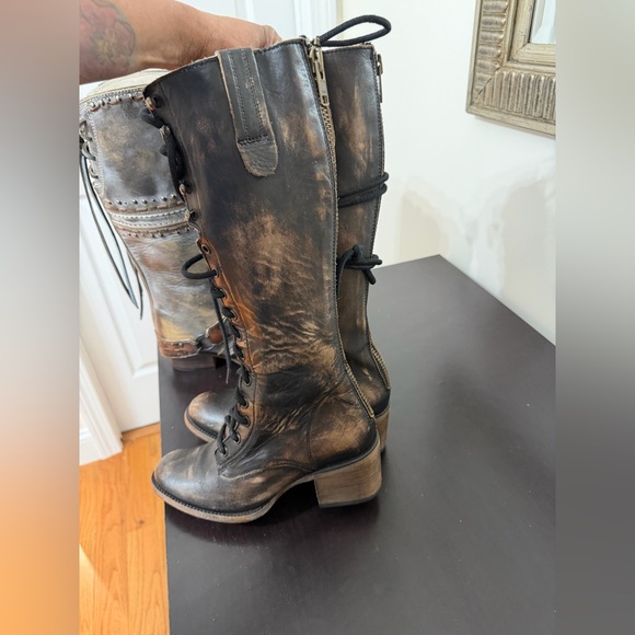 Freebird by Steven Grany Distressed Black and Brown Lace-Up Boots 7 - Picture 10 of 11